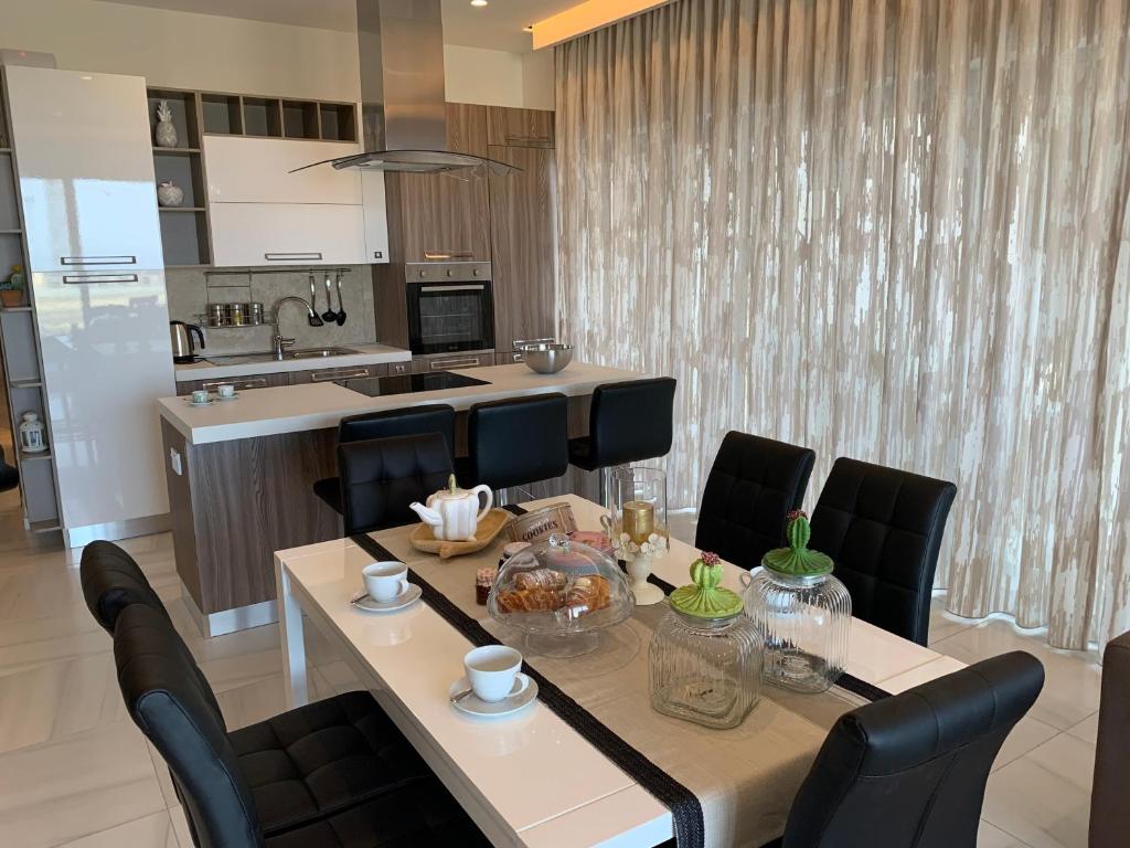 Artist Terrace Apartments - 11