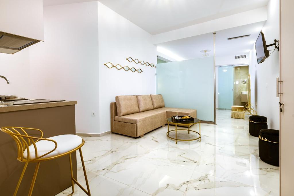 Posezení v ubytování Konmari Boutique Suites