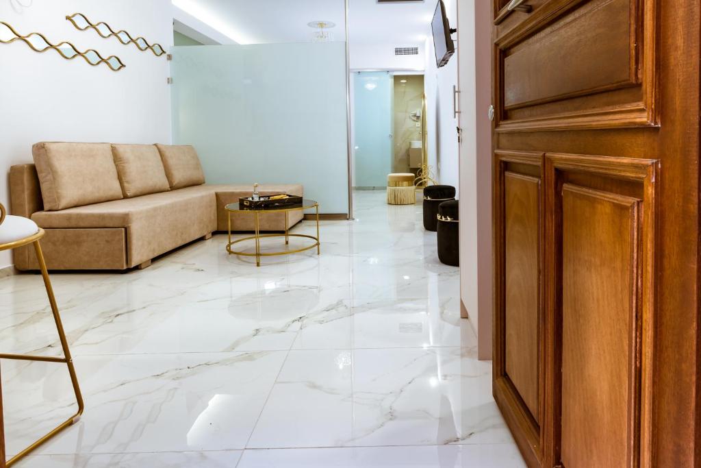 Posezení v ubytování Konmari Boutique Suites