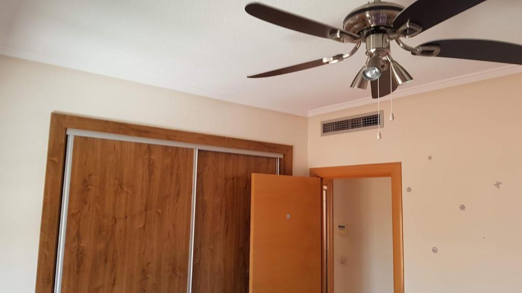Fotografia z galérie ubytovania Apartamento con tres dormitorios Vista Mar v destinácii Santa Pola