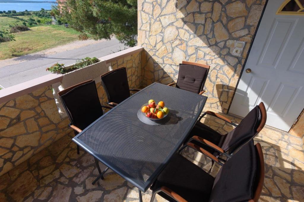 Fotografia z galérie ubytovania Apartman Bitunjac v destinácii Gornji Karin