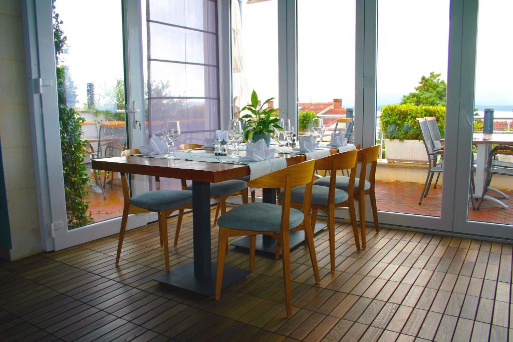 Fotografie z fotogalerie ubytování Apartments Villa Azzurra Bol v destinaci Bol