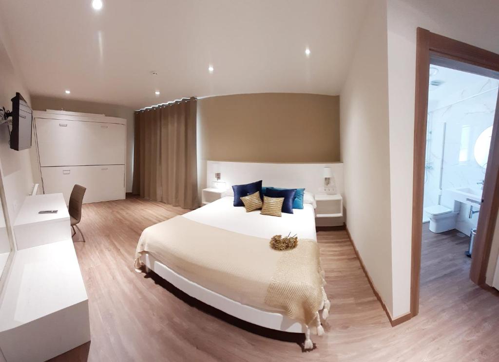Hotel La Terraza, Miño – Updated 2023 Prices
