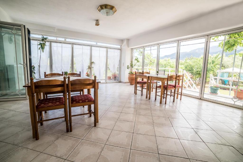 Fotografie z fotogalerie ubytování Hotel Fourkos v destinaci Limenas