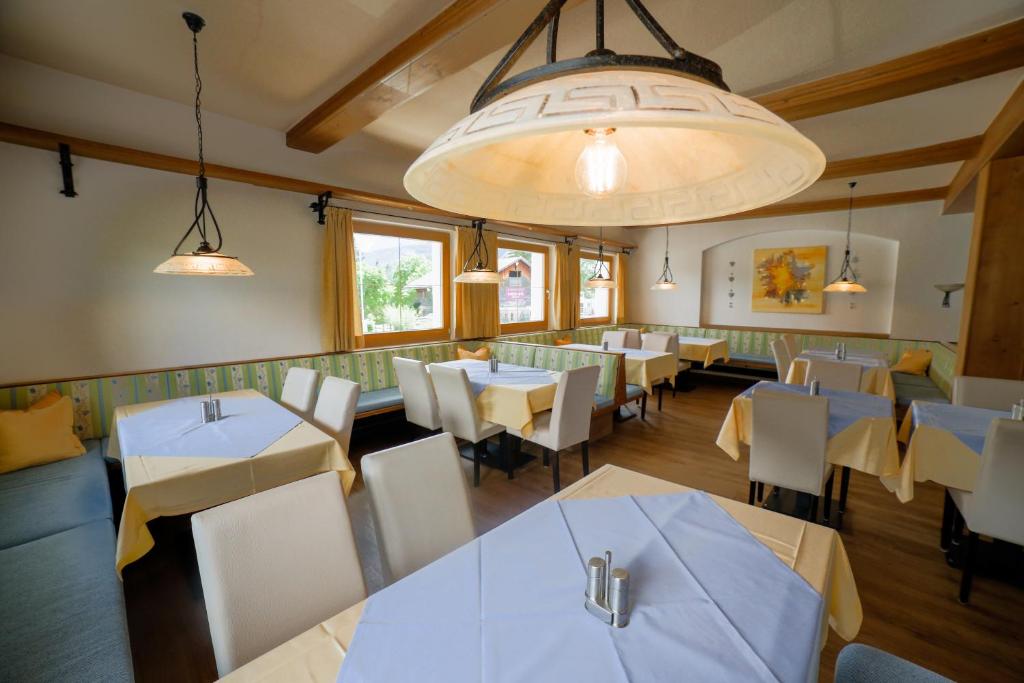 Restaurace v ubytování Pension Garni Hochmoos