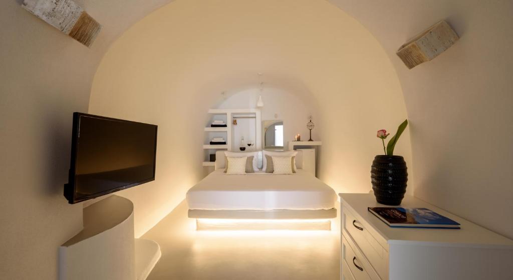 TV a/nebo společenská místnost v ubytování White Dream Suites