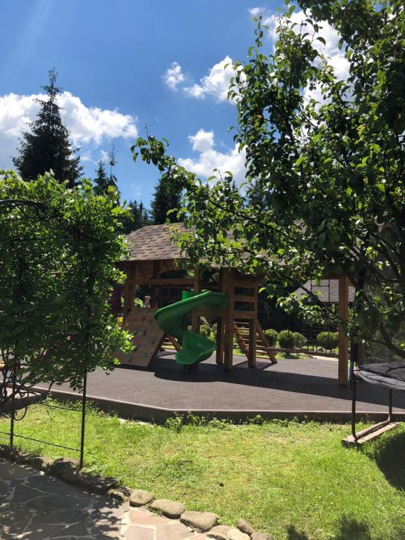 Zahrada ubytování Smerekovyi Dvir