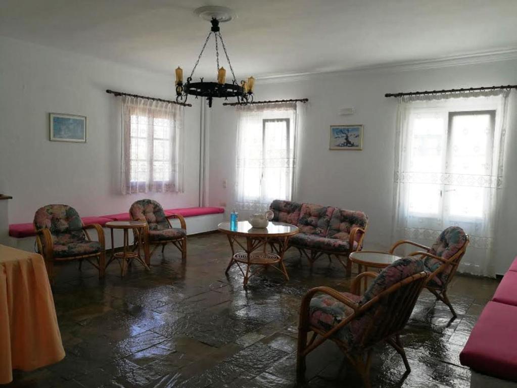 Posezení v ubytování Asterias Hotel - Seafront