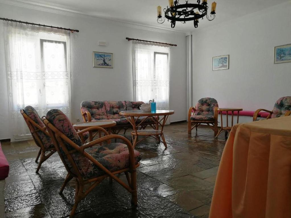 Posezení v ubytování Asterias Hotel - Seafront