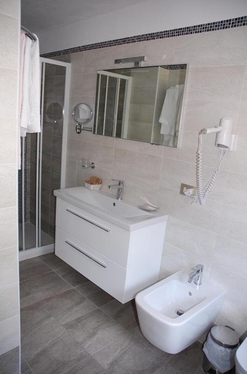 Kúpeľňa v ubytovaní Albergo Ristorante Cacciatori
