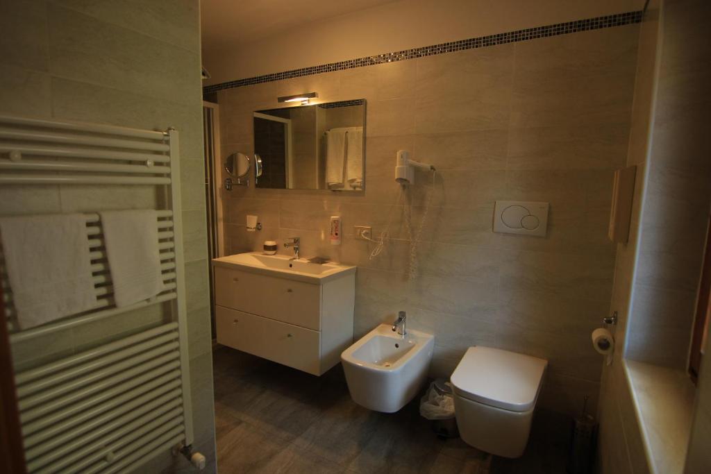 Kúpeľňa v ubytovaní Albergo Ristorante Cacciatori