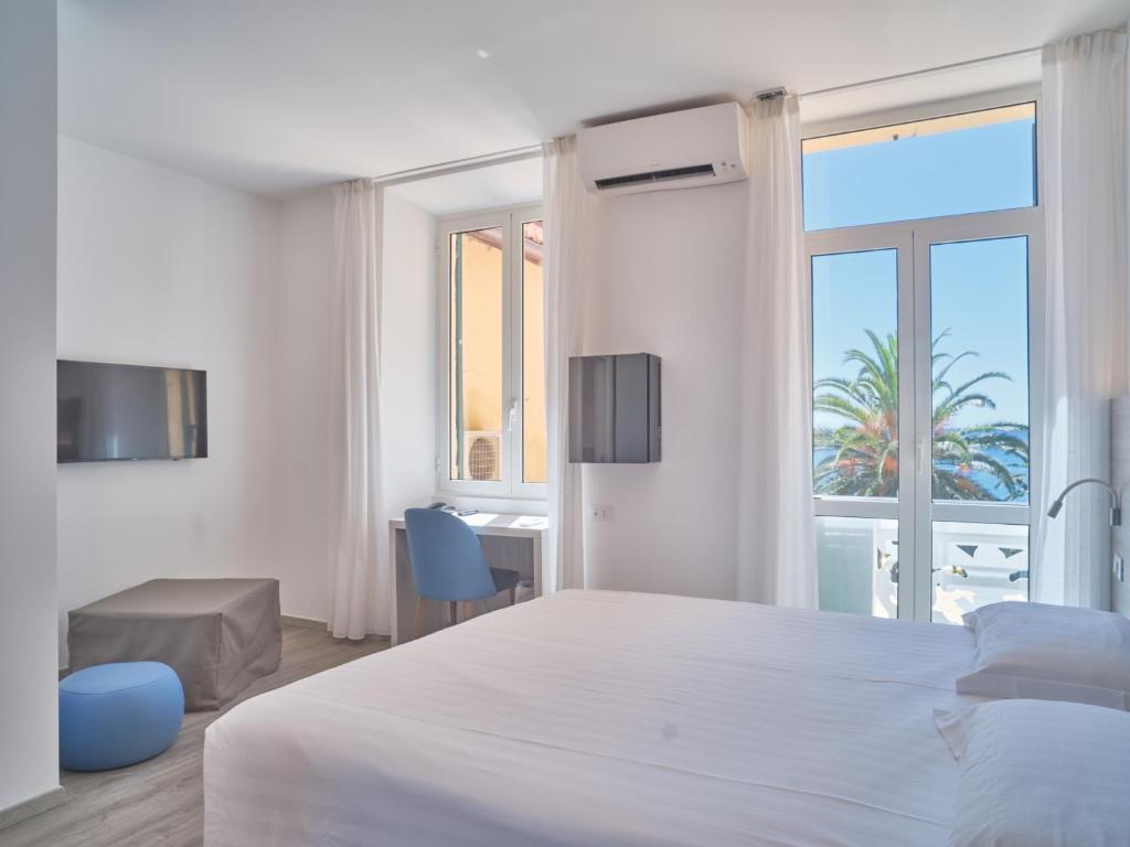 Hotel Medusa - Double Or Twin Room With Extra Bed And Sea View