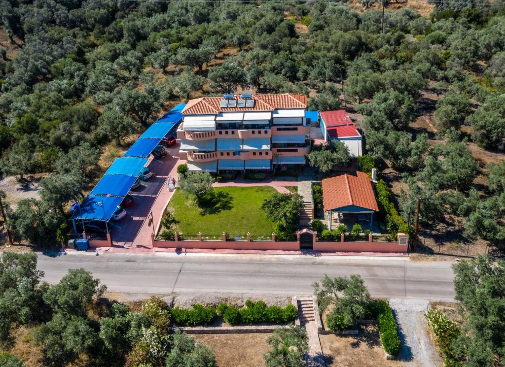 A bird's-eye view of Effie's House