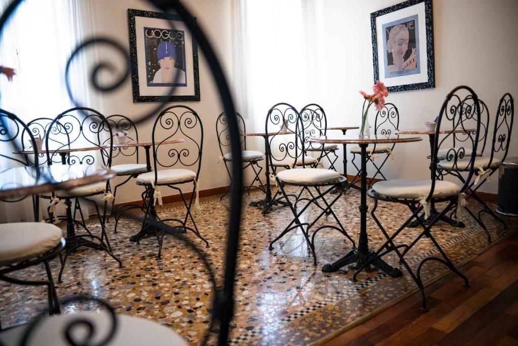 Posezení v ubytování Locanda Art Deco