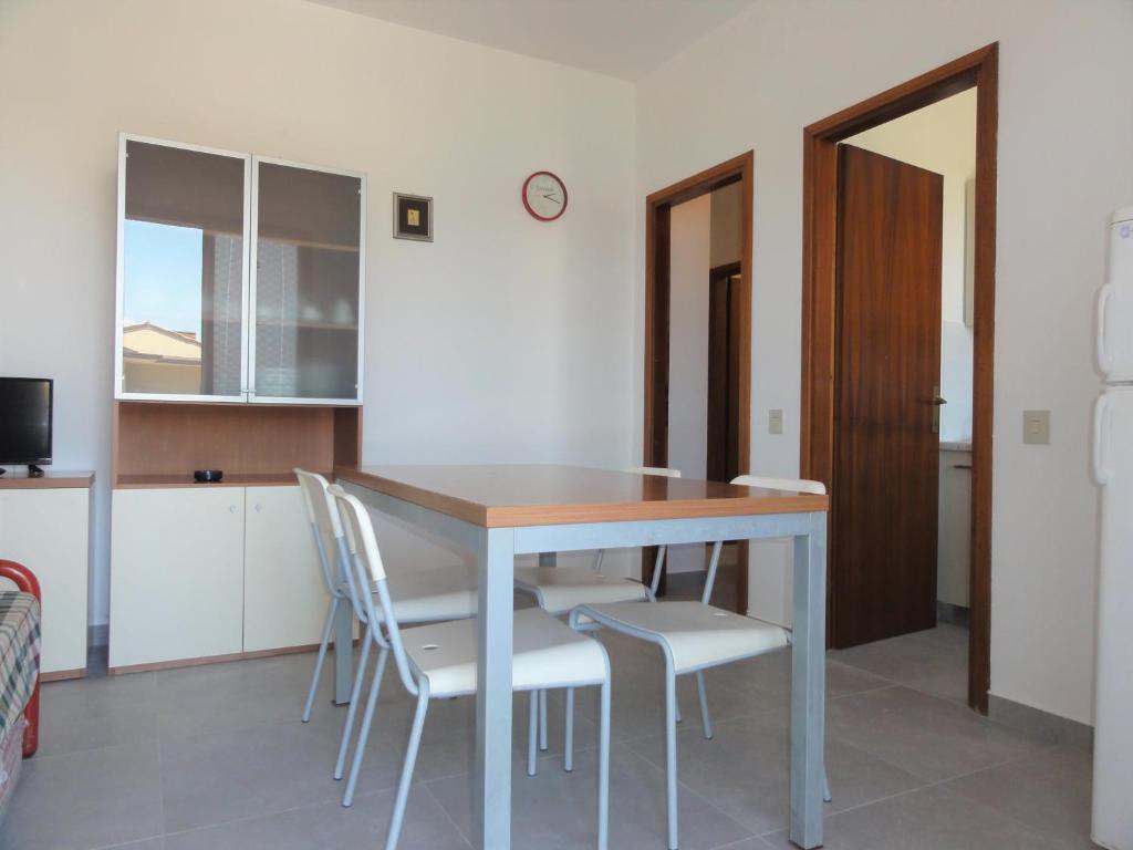 Кухня или мини-кухня в Villa Adelia
