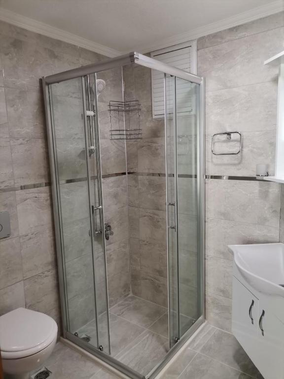 Koupelna v ubytování Side Özgürhan Hotel
