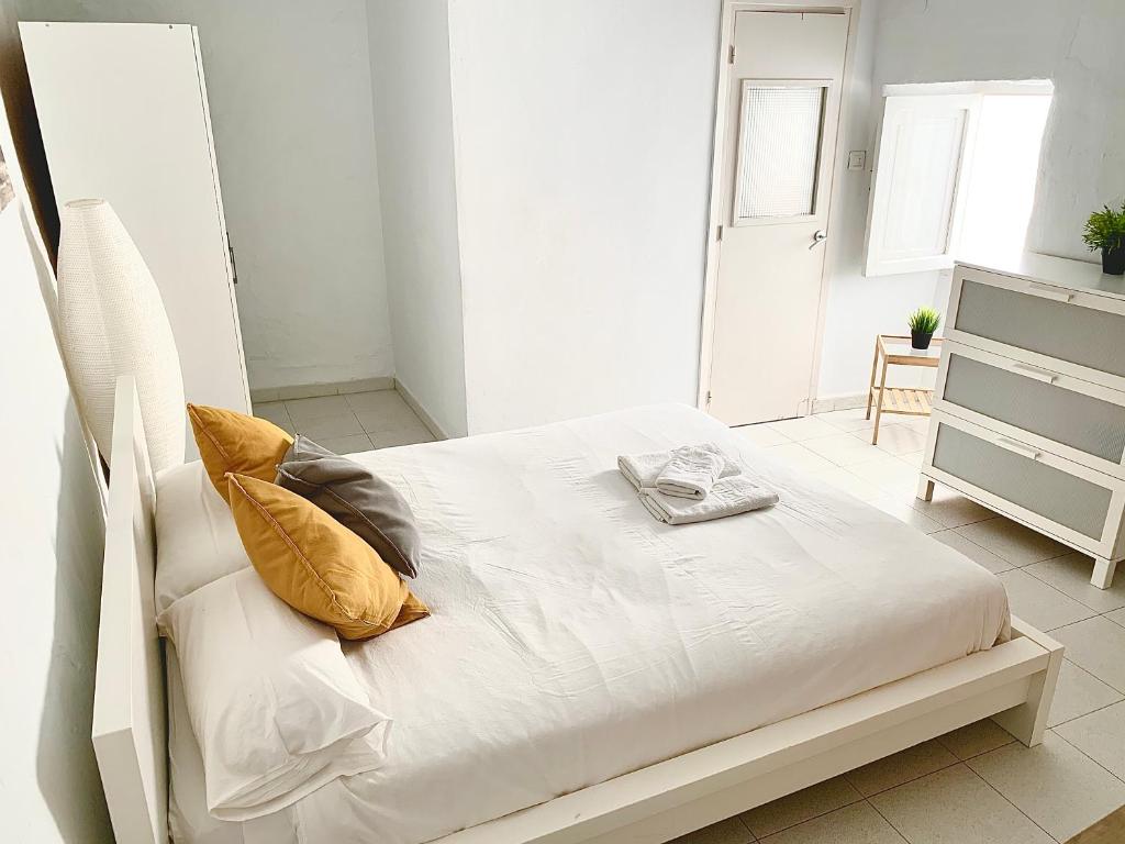 Posteľ alebo postele v izbe v ubytovaní Easy Nerja Beach House
