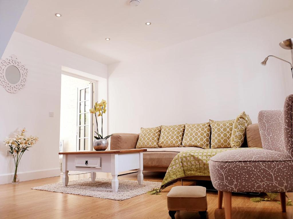 Χώρος καθιστικού στο 'Little Eaton Margate' Perfectly located Town House by the Sea, with FREE parking!