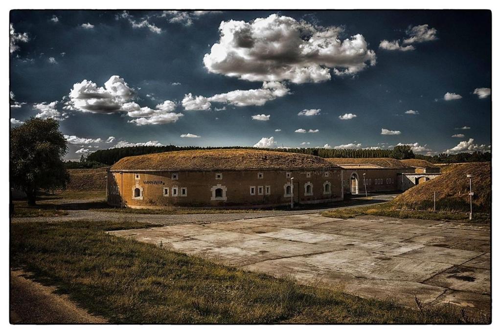 Amira Apartman - Two-Bedroom Apartment