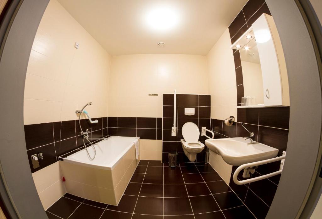 Sport Hotel Ceské Budejovice - Resim 30