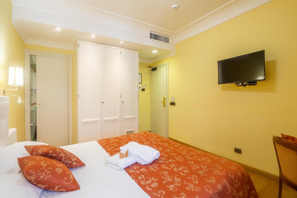 Hotel Castel Gandolfo - Habitación Doble Clásica Con Vistas A La Ciudad