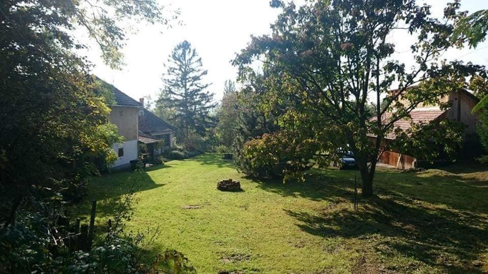 Vonkajšia záhrada v ubytovaní Nyugalomsziget