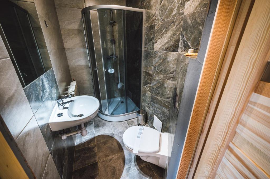 Kúpeľňa v ubytovaní Pokoje i Apartamenty Nad Potokiem