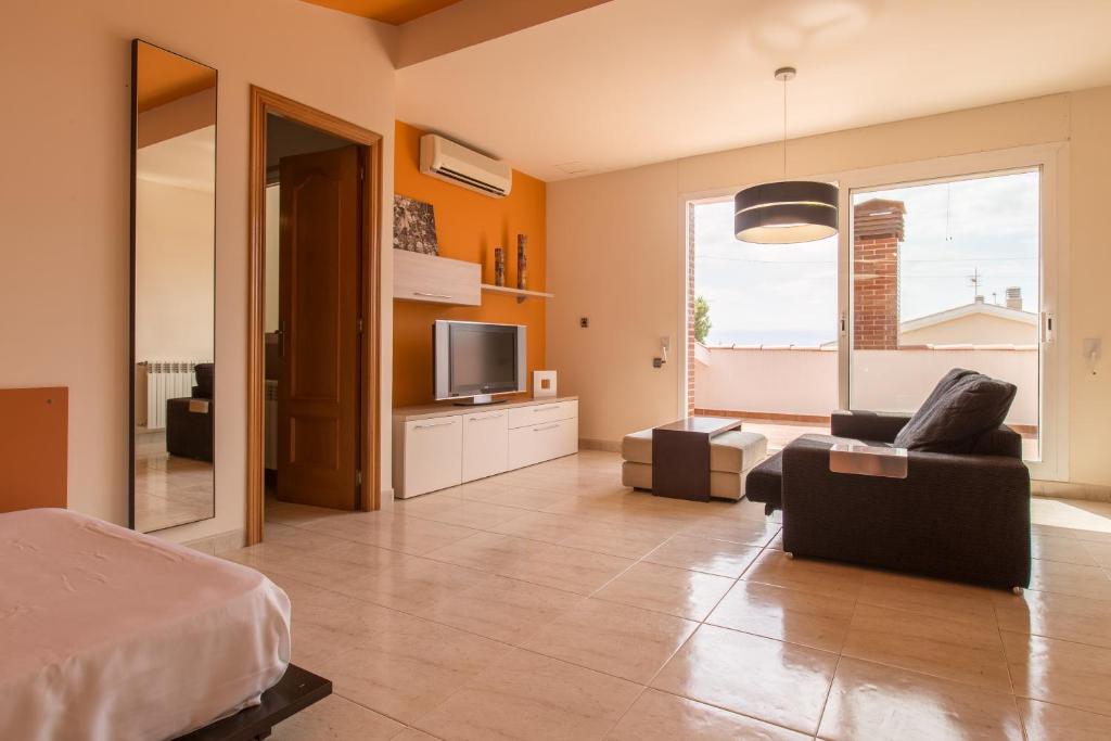 A television and/or entertainment centre at Aldecarles