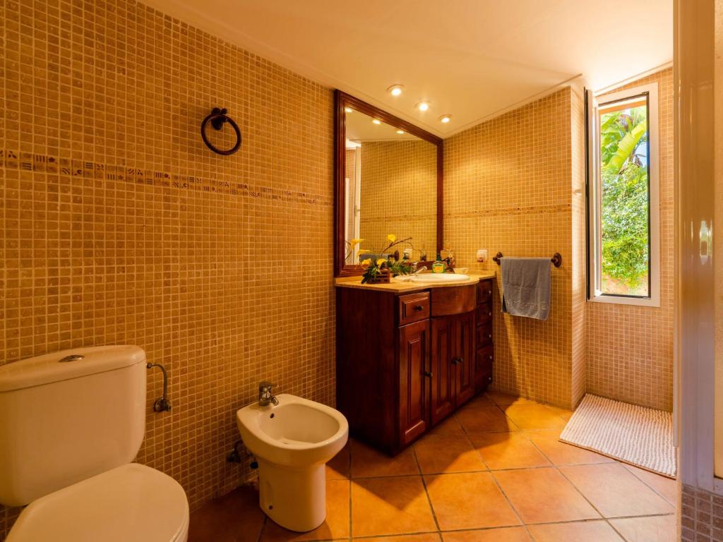 A bathroom at Holiday Home Can Josepot by Interhome