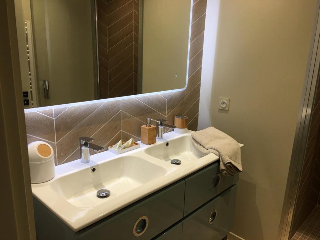 DOMAINE DU PONT SALMOIS - Double Room With Patio