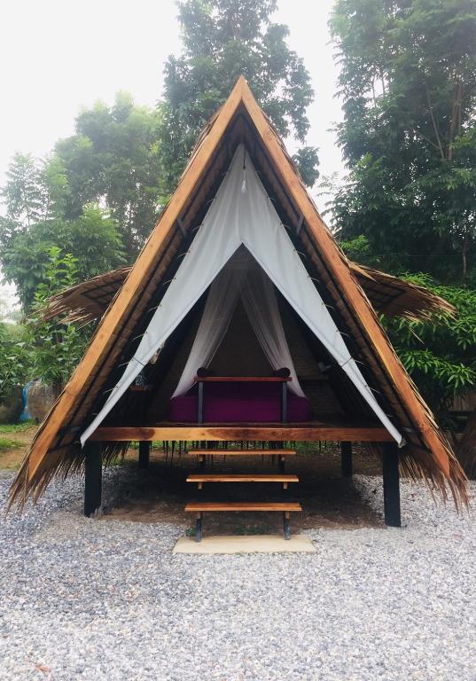 บ้านไร่ชายทุ่ง - Bungalow Con Vista Al Jardín