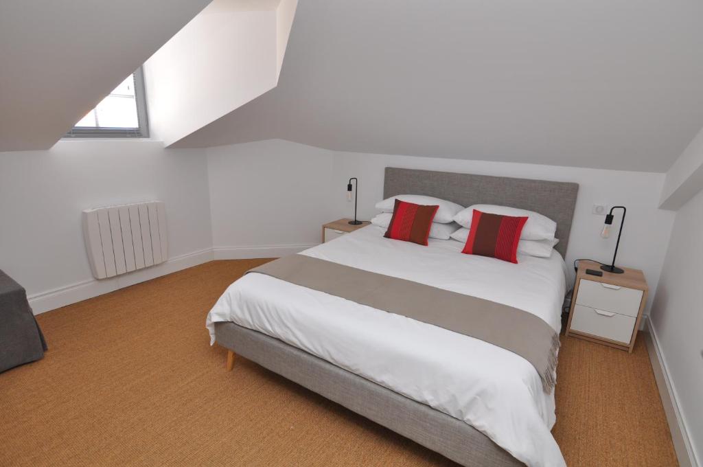 Les Tourelles - Two-Bedroom Suite