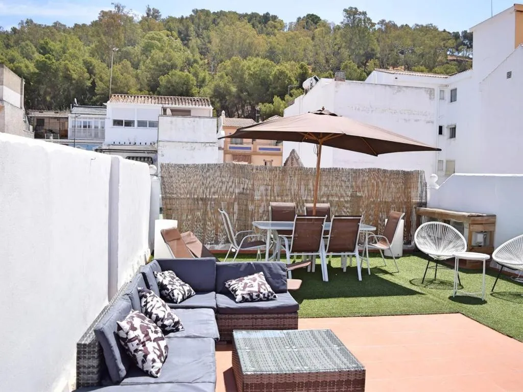 Casa con Rooftop y Jacuzzi, Malaga, Spain