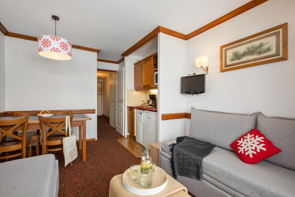 Résidence Pierre & Vacances Le Mont Soleil - One-Bedroom Apartment - Mountain View (4 People)