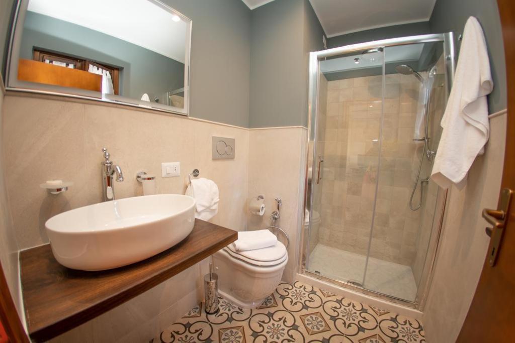A bathroom at Agriturismo Le Anfore
