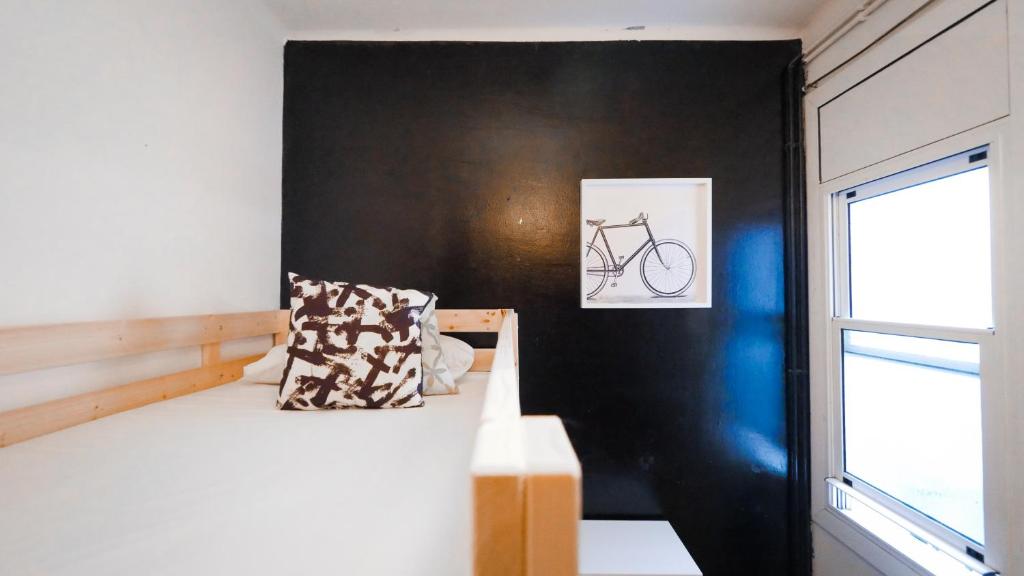 Postel nebo postele na pokoji v ubytování Bed&Bcn Sant Andreu