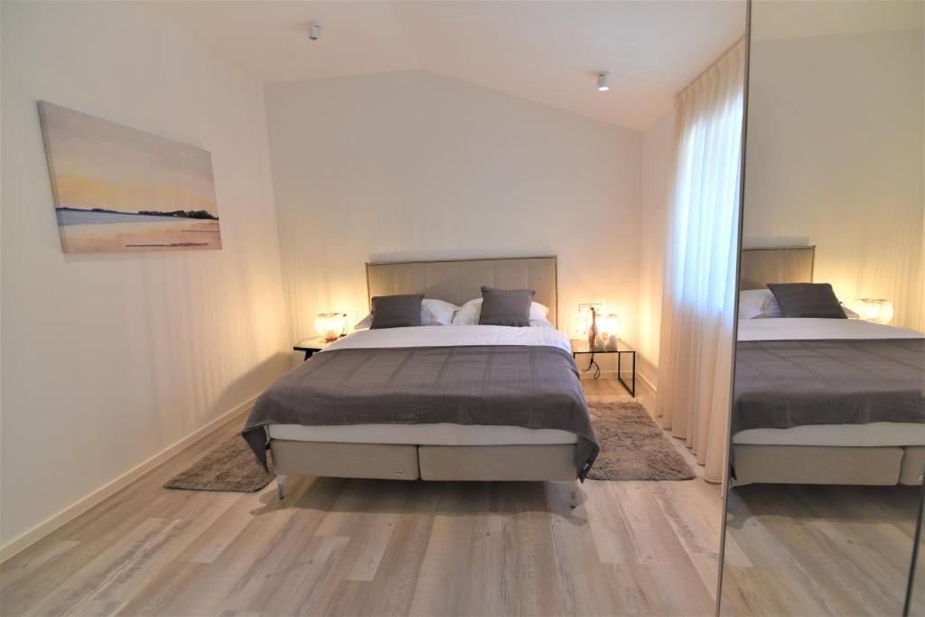 Postel nebo postele na pokoji v ubytování Letorina rooms and apartments with pool