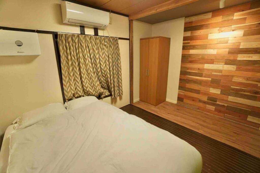 一棟貸切 天然温泉かけ流し 箱根薔薇の丘洋風別荘 Hakone Rose Hill Private Duplex Villa Hotsprings 仙石原 21年 最新料金