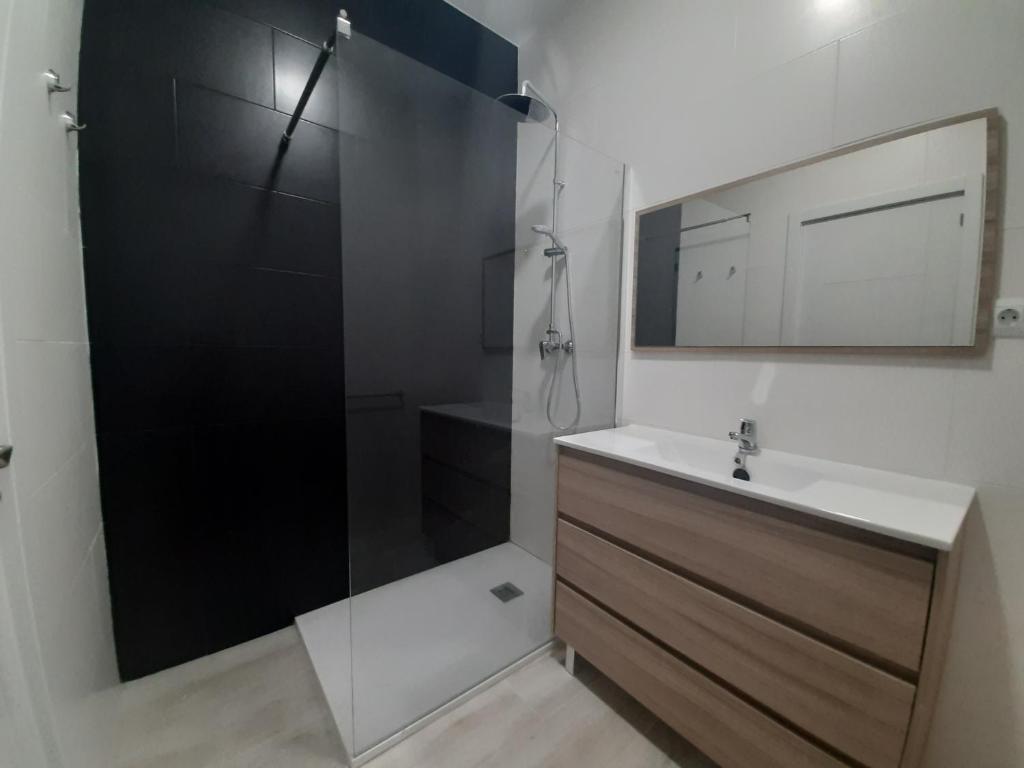 Łazienka w obiekcie MÁLAGA VELARDE cENTER