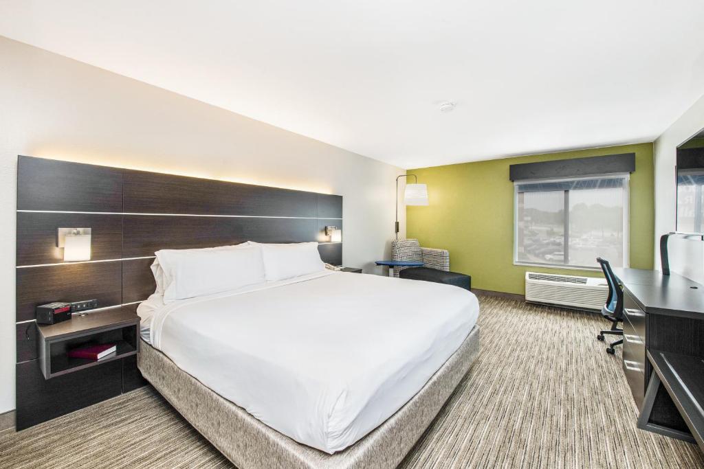 Holiday Inn Express - Delafield by IHG - Error