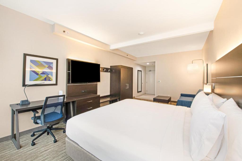 Holiday Inn Express - Delafield by IHG - Error