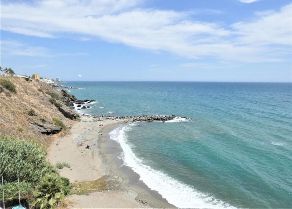 La Perla en Playa Semi privada, Benalmádena – Precios actualizados 2022