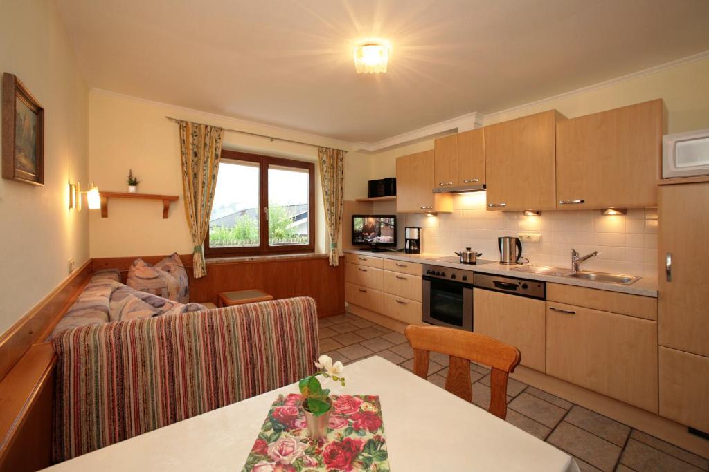 Kuchyňa alebo kuchynka v ubytovaní Appartement Perfeller