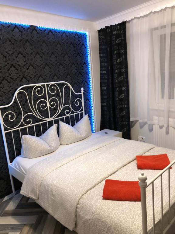 Hostel Nuremberg - Double Room With Shared Shower And Toilet