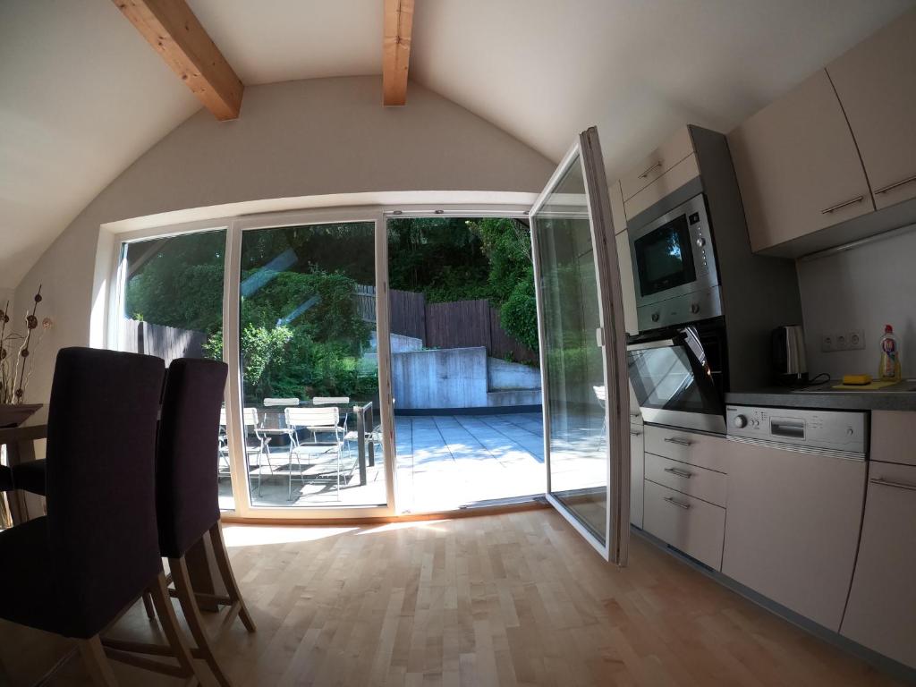 Kuchyňa alebo kuchynka v ubytovaní Ferienwohnung Kaffeewerkstatt