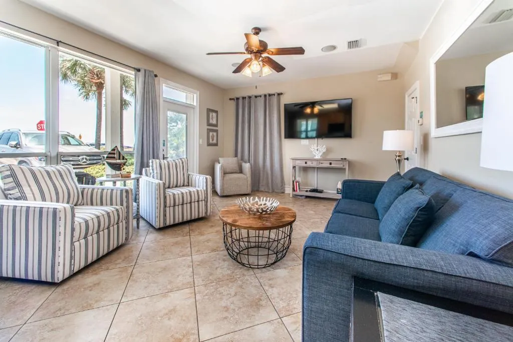 Destiny Beach Villas #4B by RealJoy, Destin (FL), United States
