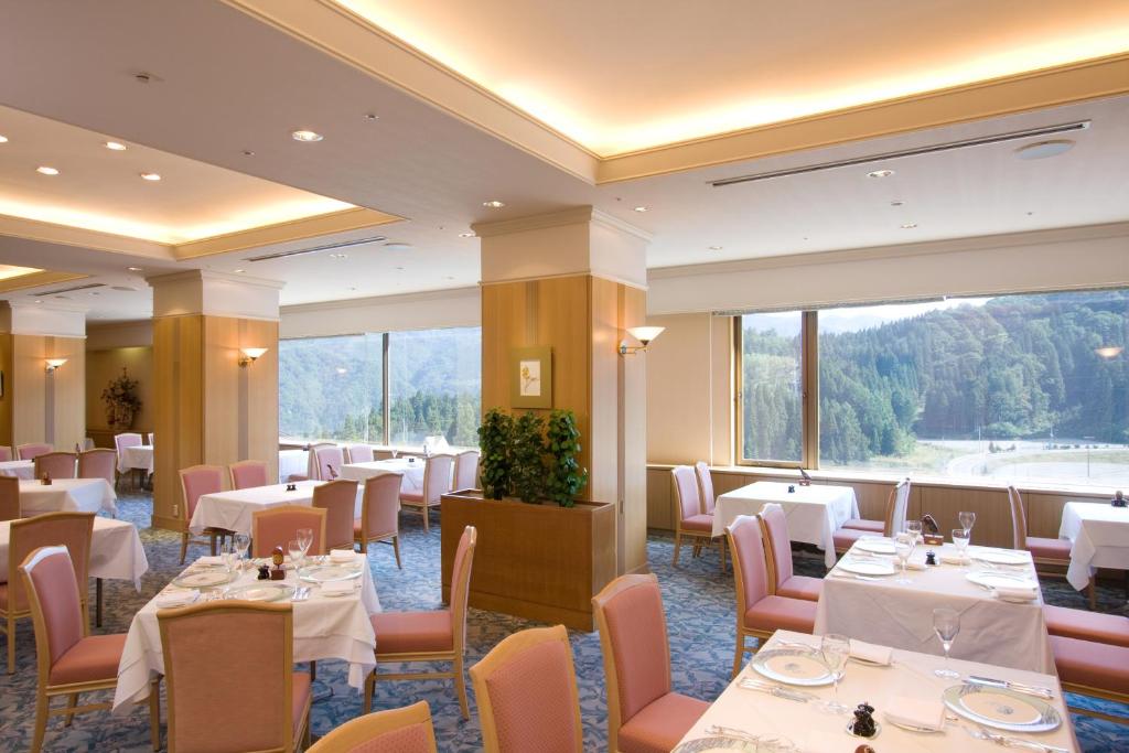 Restaurace v ubytování NASPA New Otani