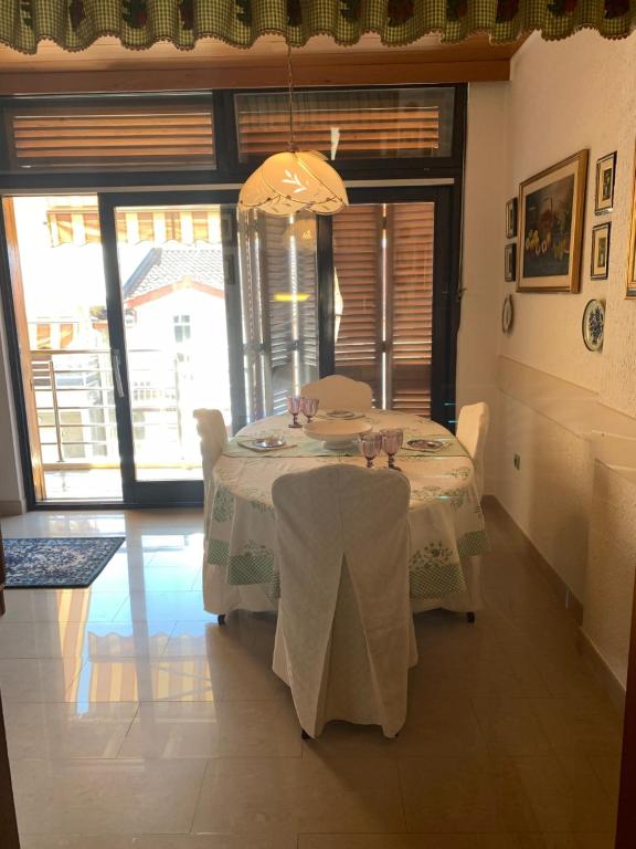 Posezení v ubytování Rozita Seaside Relax Apartments