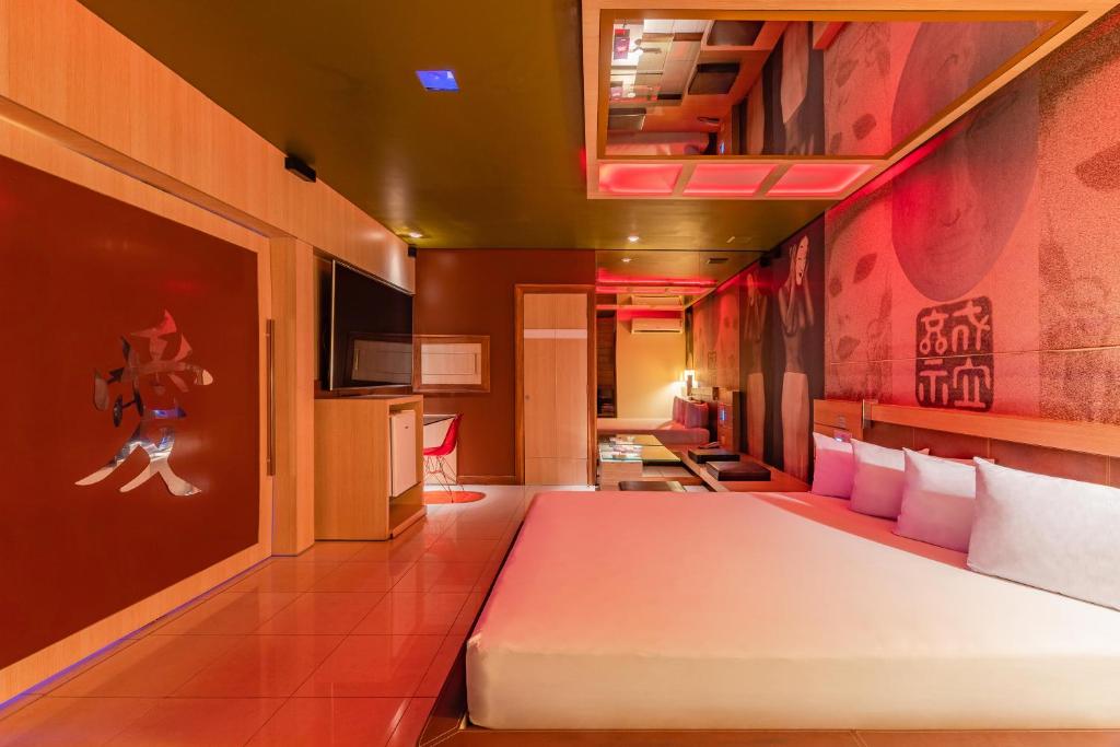  Dragon Motel (Adult Only)