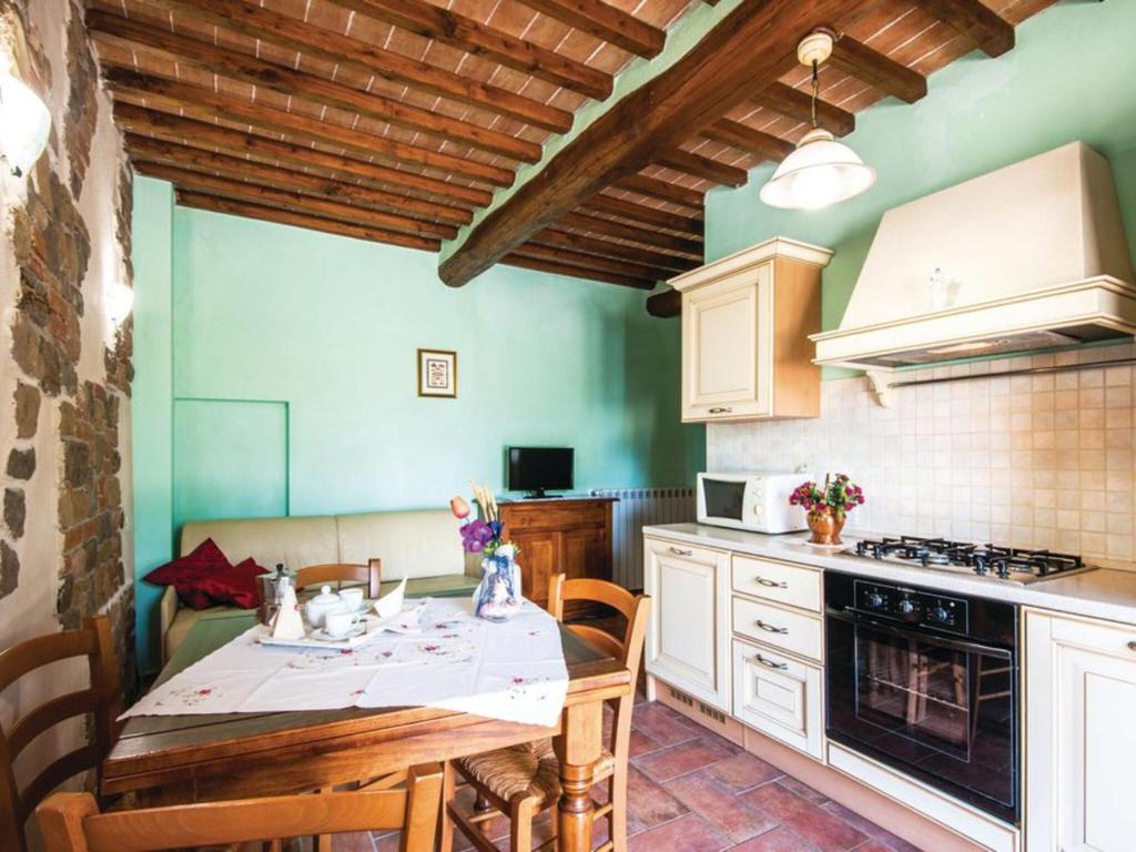 Kép Farmhouse near Siena with Scenic Views szállásáról Casole dʼElsában a galériában